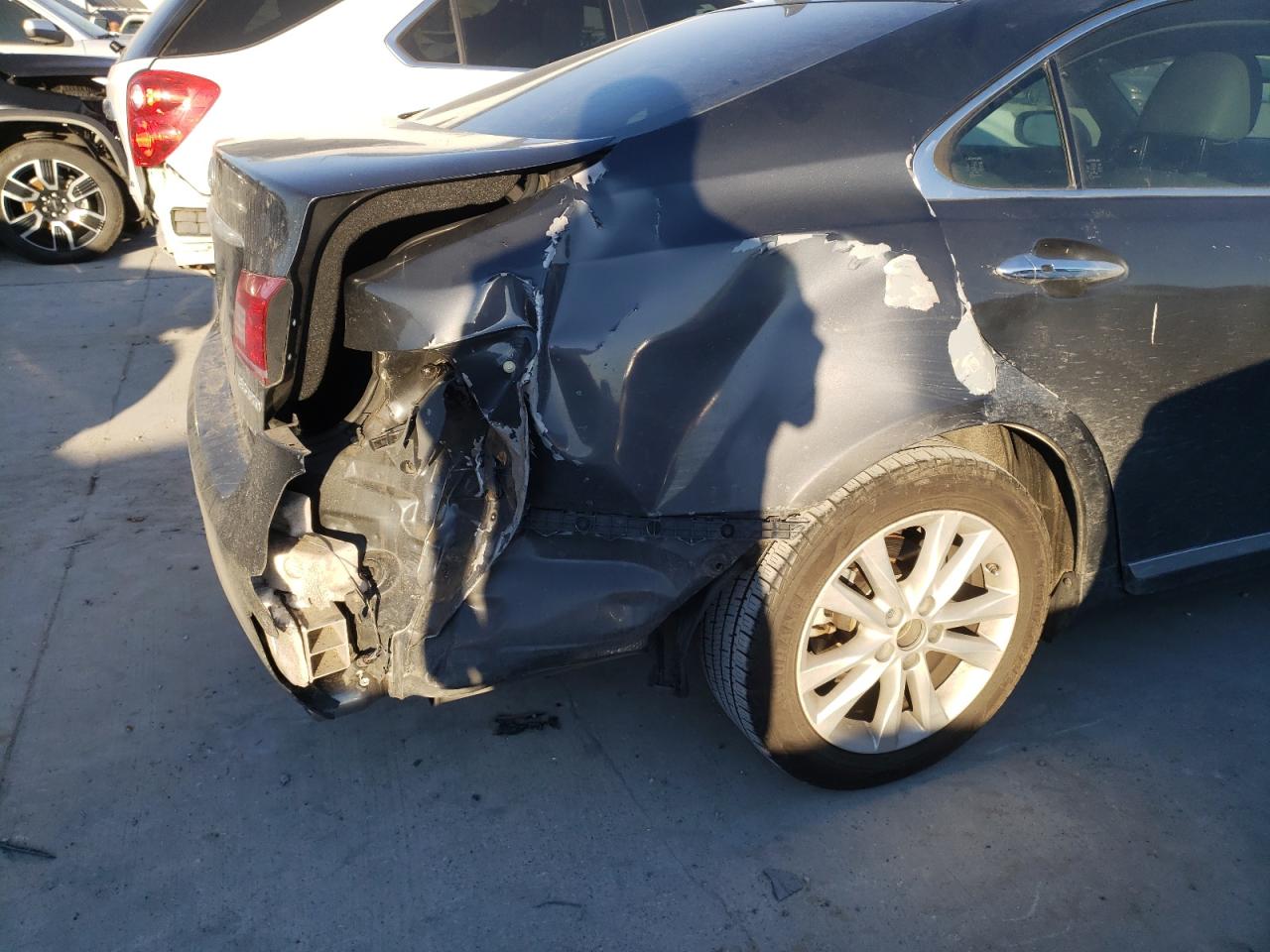 Photo 9 from auction – 2011 LEXUS ES 350 with VIN JTHBK1EG1B2447781