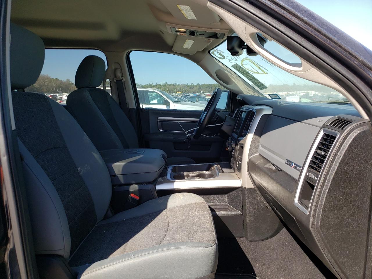 Photo 5 from auction – 2019 RAM 1500 CLASS with VIN 1C6RR6LT7KS539154