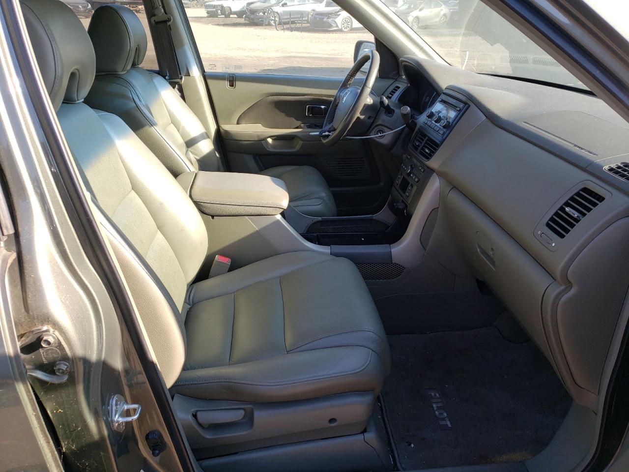 Photo 5 from auction – 2008 HONDA PILOT EXL with VIN 5FNYF18538B024703