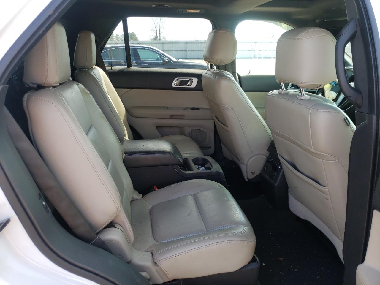 Photo 6 from auction – 2013 FORD EXPLORER L with VIN 1FM5K8F82DGA53111