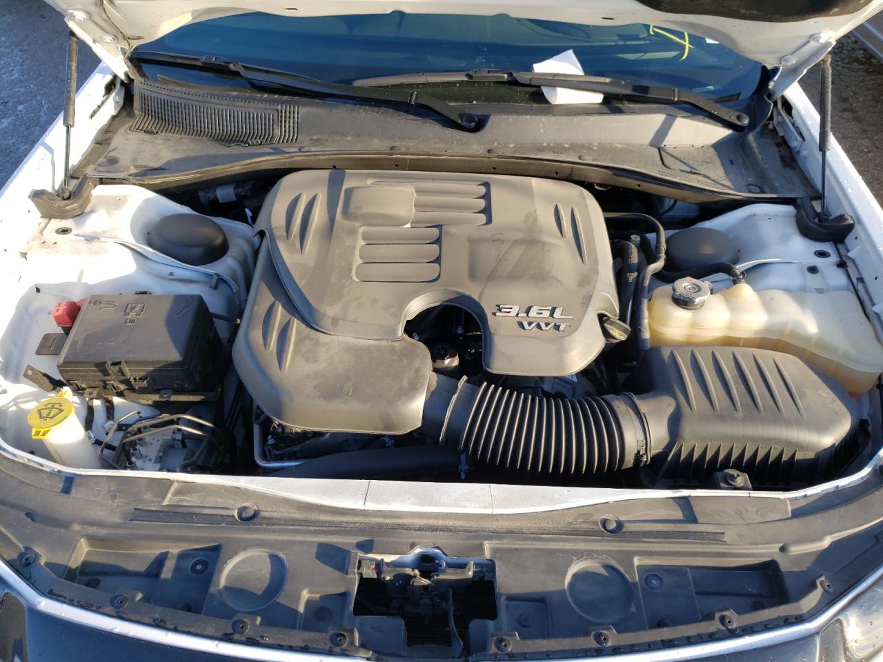 Photo 7 from auction – 2018 CHRYSLER 300 S with VIN 2C3CCABG3JH309029