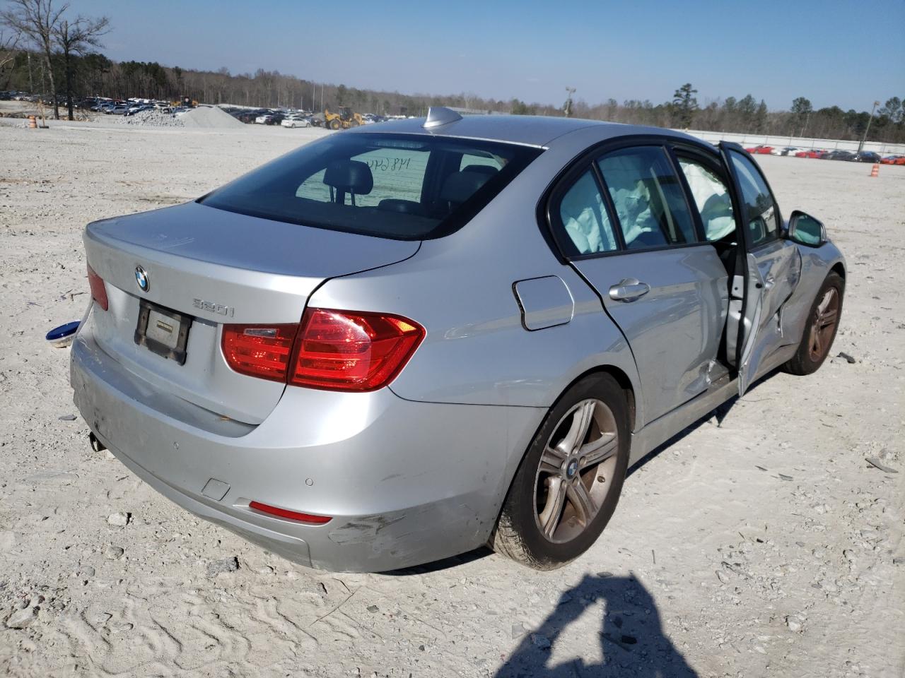 Photo 4 from auction – 2015 BMW 320 I with VIN WBA3B1G56FNT04912