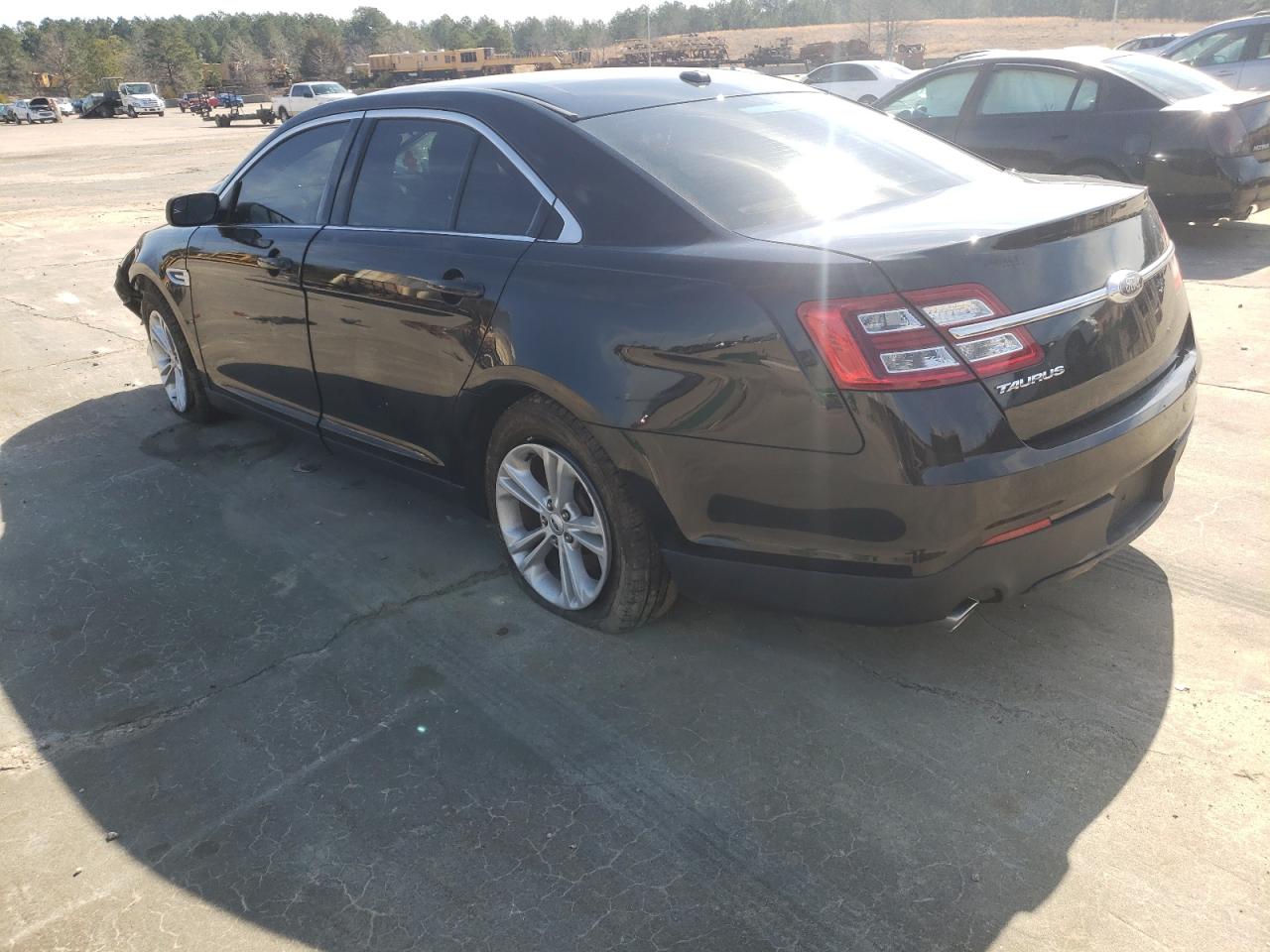Photo 3 from auction – 2017 FORD TAURUS SE with VIN 1FAHP2D80HG144361