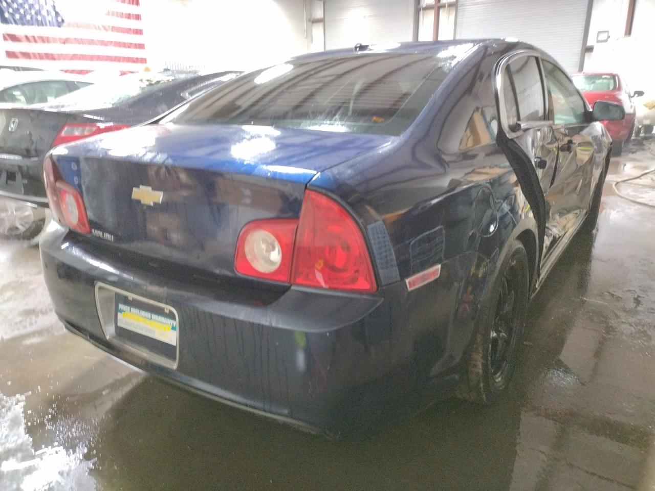 Photo 4 from auction – 2010 CHEVROLET MALIBU LS with VIN 1G1ZB5EB9AF112988