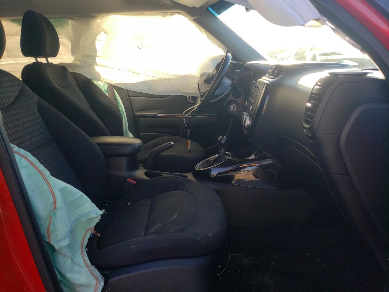 Photo 5 from auction – 2015 KIA SOUL ! with VIN KNDJX3A52F7761057