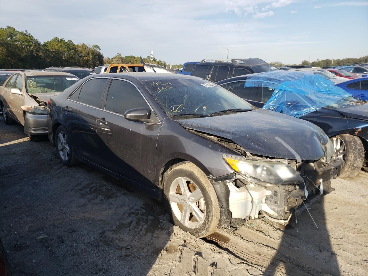 TOYOTA CAMRY L 2014 with VIN 4T1BF1FK3EU393882 - Photo from auction