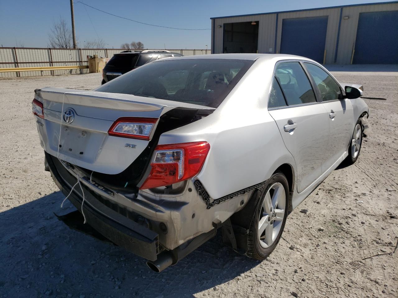 Photo 4 from auction – 2014 TOYOTA CAMRY L with VIN 4T1BF1FK0EU343151