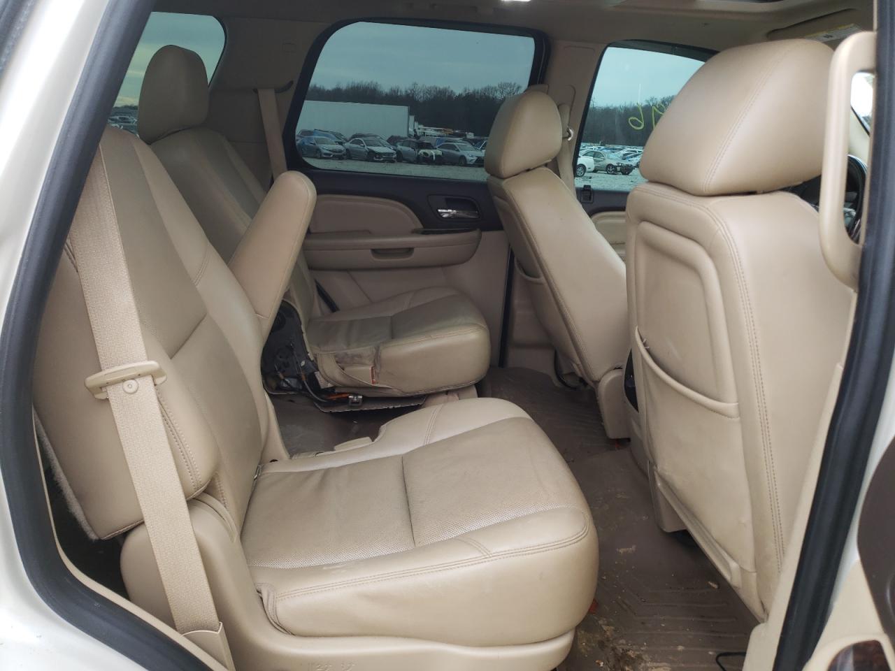 Photo 6 from auction – 2013 GMC YUKON DENA with VIN 1GKS2EEF6DR132473