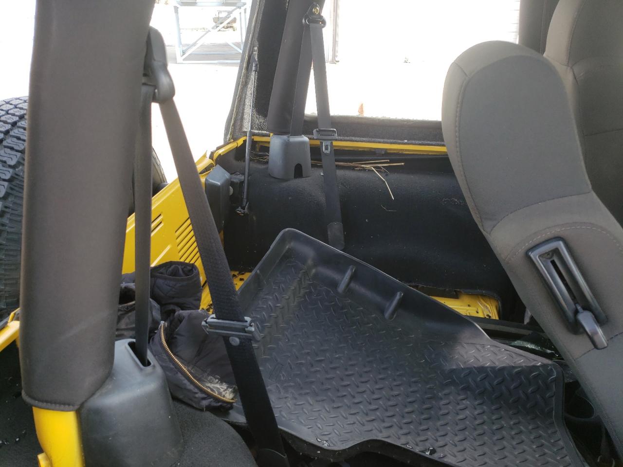 Photo 6 from auction – 2006 JEEP WRANGLER X with VIN 1J4FA39S26P705406