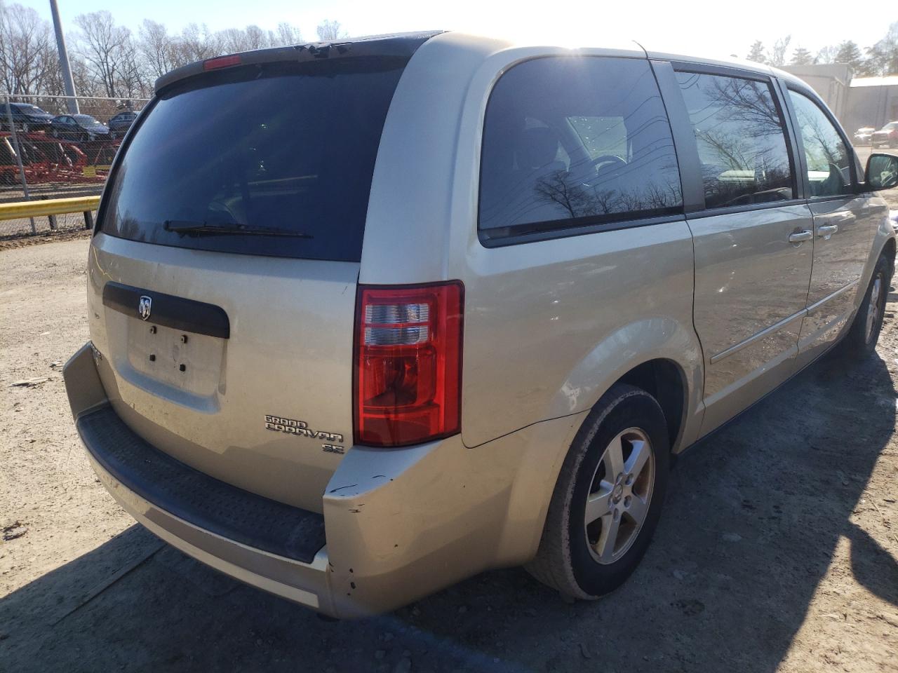 Photo 4 from auction – 2010 DODGE GRAND CARA with VIN 2D4RN4DE4AR259820
