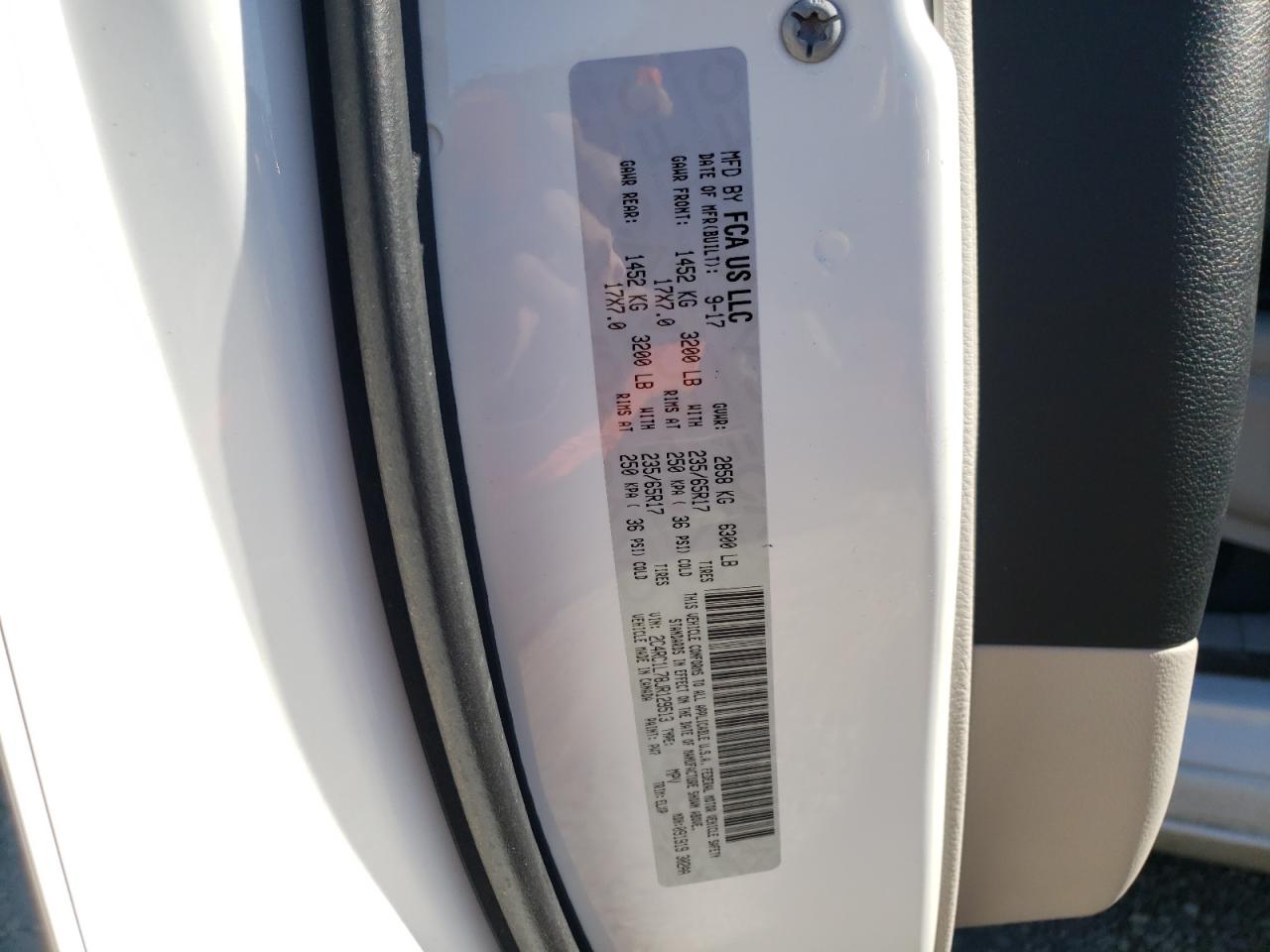 Photo 10 from auction – 2018 CHRYSLER PACIFICA H with VIN 2C4RC1L78JR129513