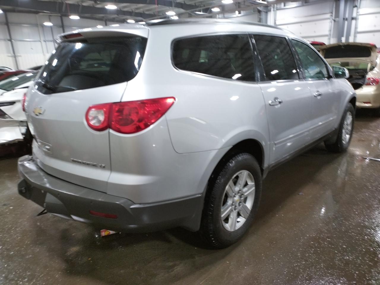 Photo 4 from auction – 2012 CHEVROLET TRAVERSE L with VIN 1GNKVJED4CJ137864