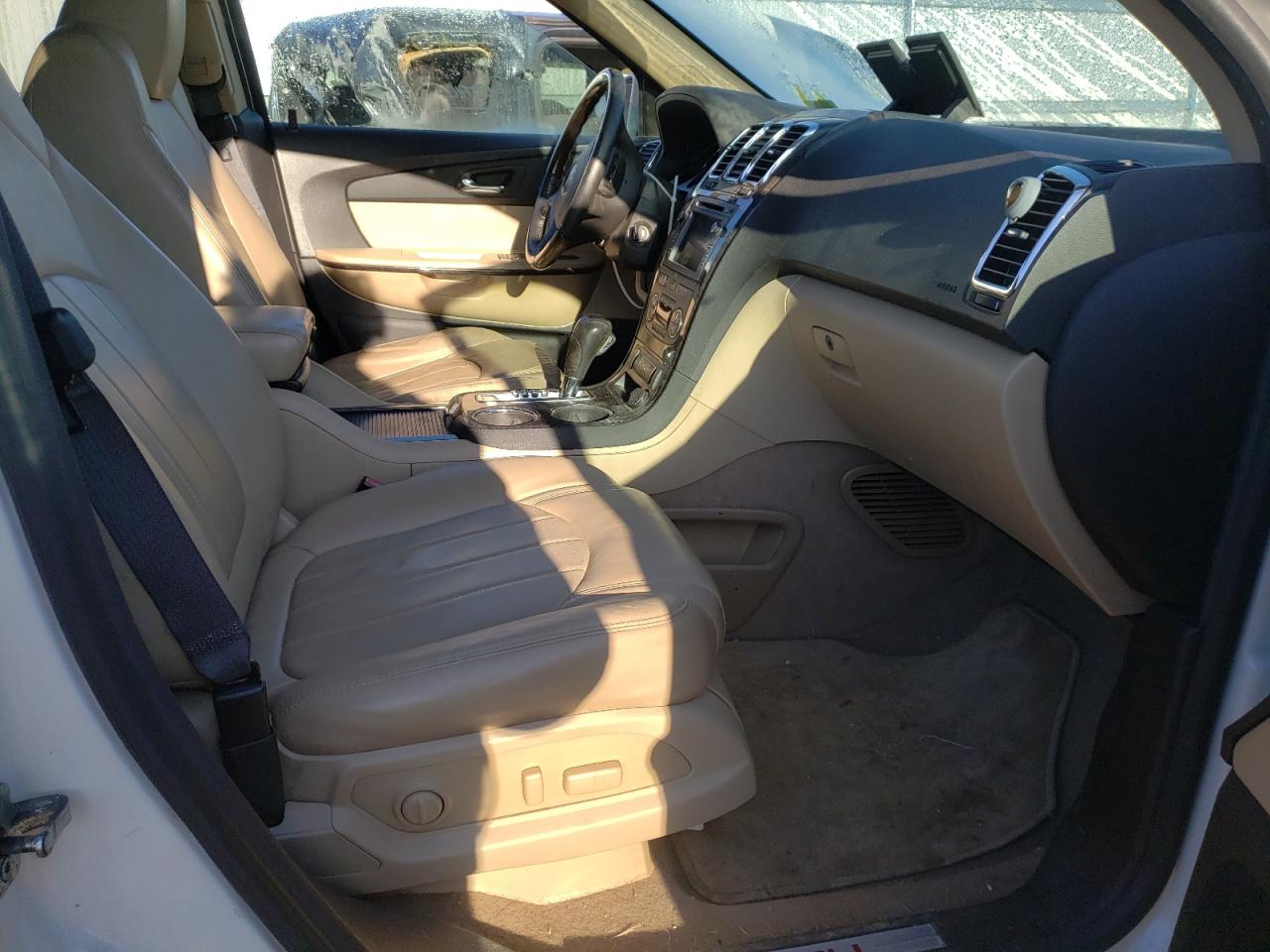 Photo 5 from auction – 2012 GMC ACADIA DEN with VIN 1GKKVTED4CJ285795