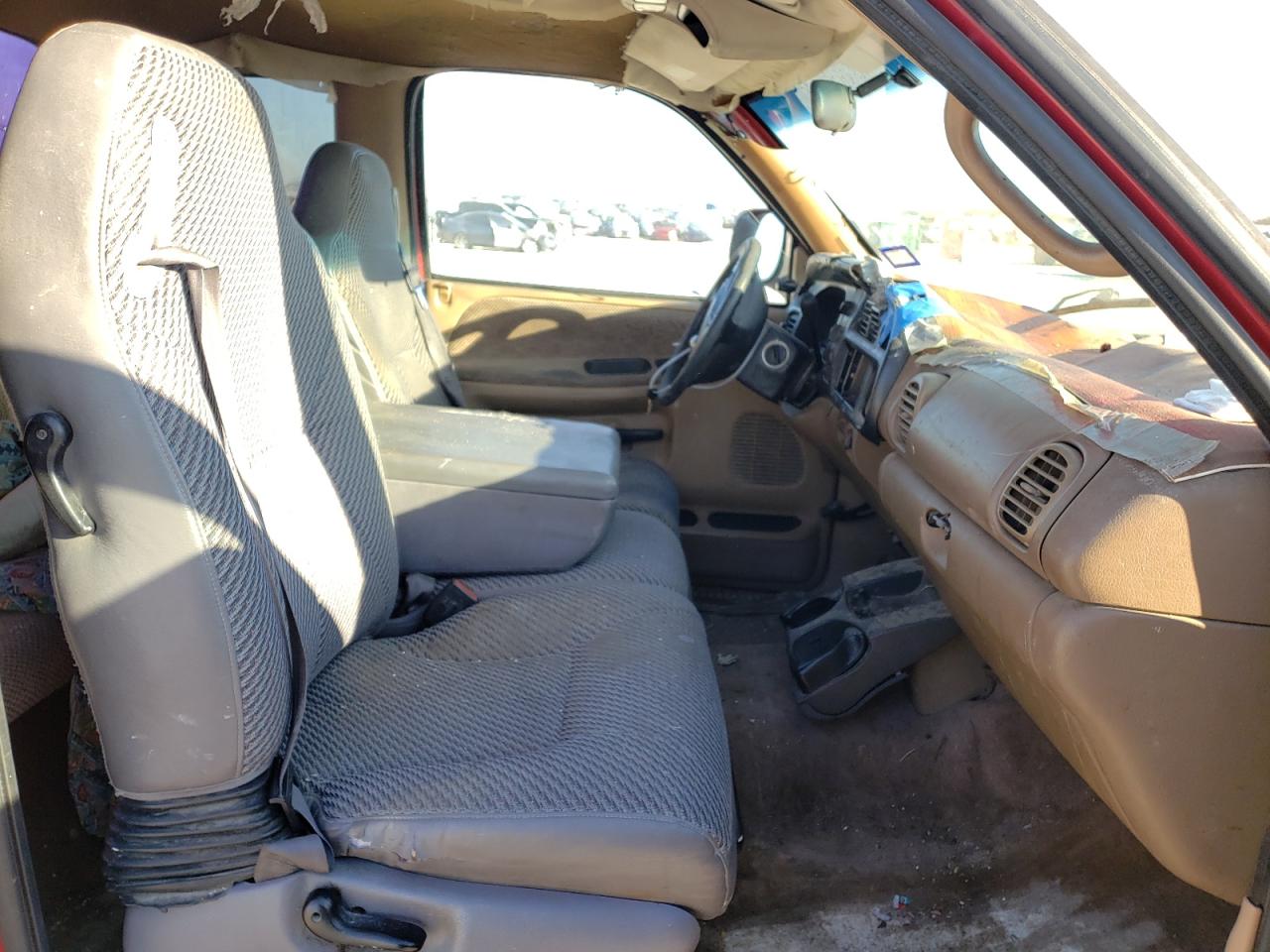 Photo 5 from auction – 1998 DODGE RAM 1500 with VIN 3B7HC12Z2WM228101
