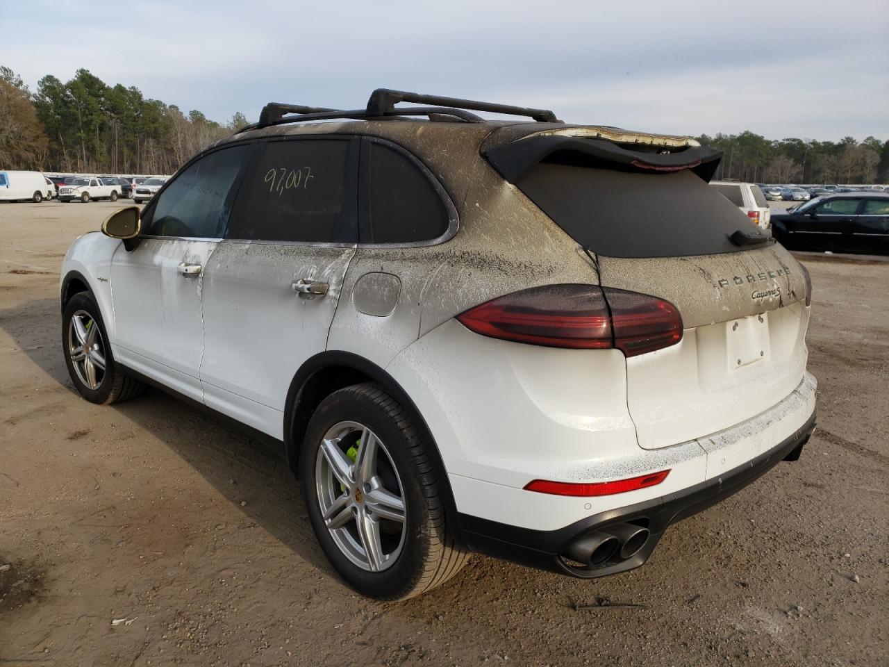 Photo 3 from auction – 2016 PORSCHE CAYENNE SE with VIN WP1AE2A26GLA17538
