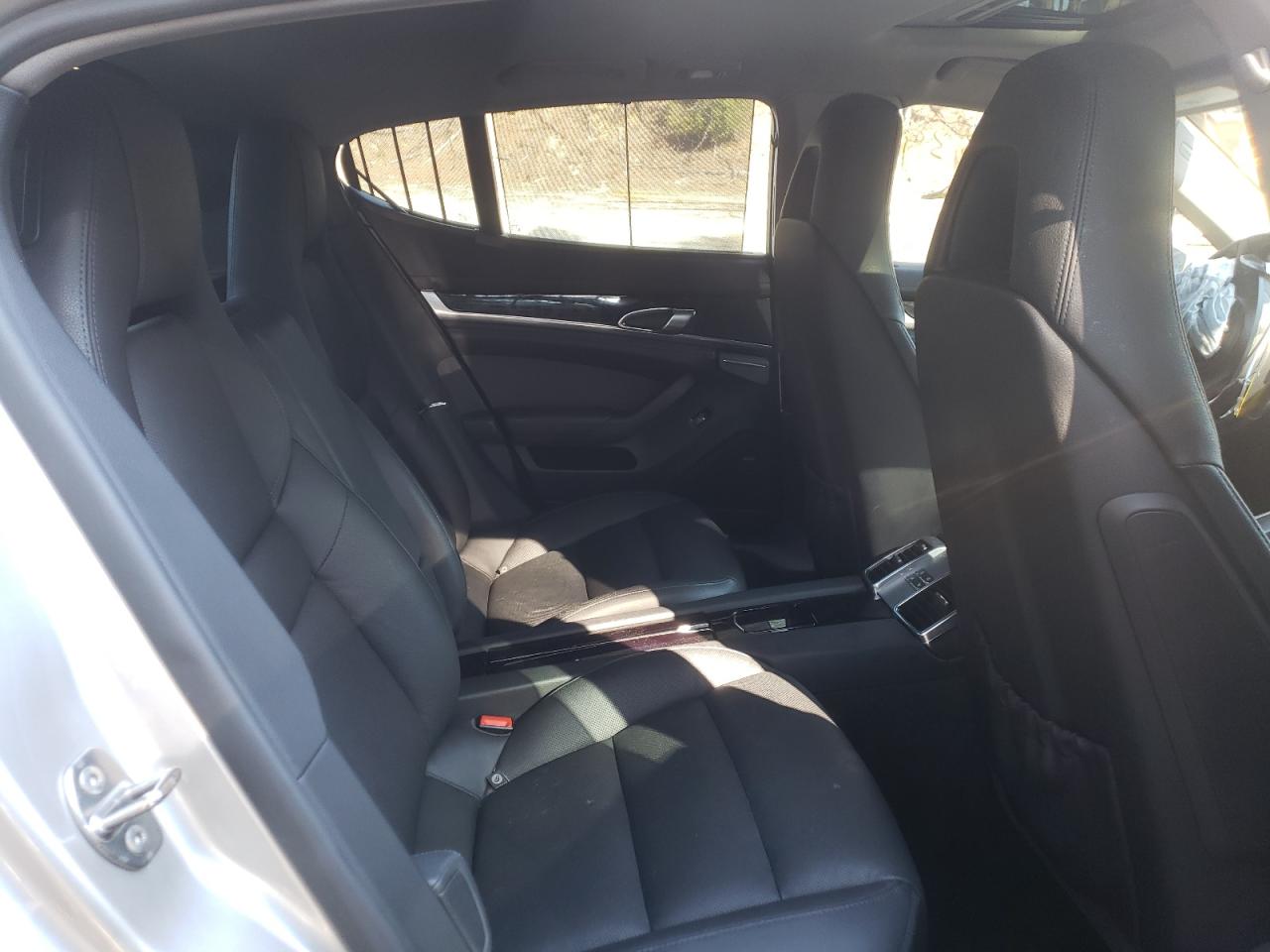 Photo 6 from auction – 2012 PORSCHE PANAMERA 2 with VIN WP0AA2A73CL017998