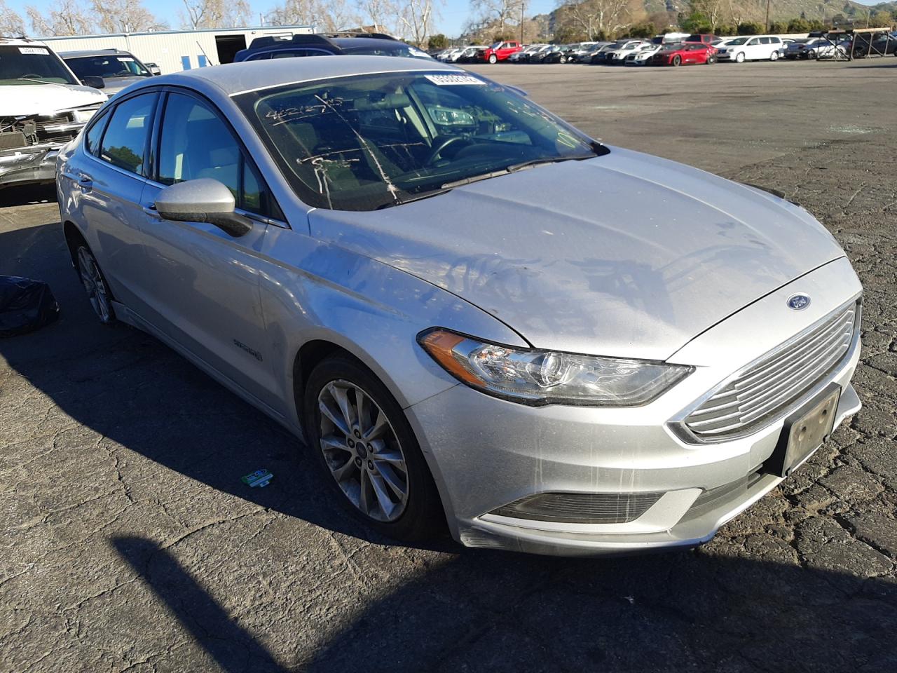 FORD FUSION SE 2017 with VIN 3FA6P0LU9HR142000 - Photo from auction