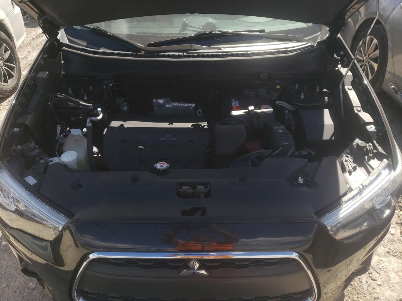 Photo 7 from auction – 2015 MITSUBISHI OUTLANDER with VIN 4A4AR4AW4FE044897