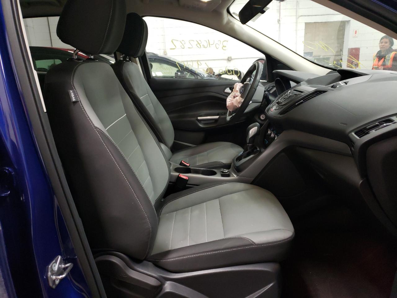 Photo 5 from auction – 2015 FORD ESCAPE SE with VIN 1FMCU9GX3FUC36292
