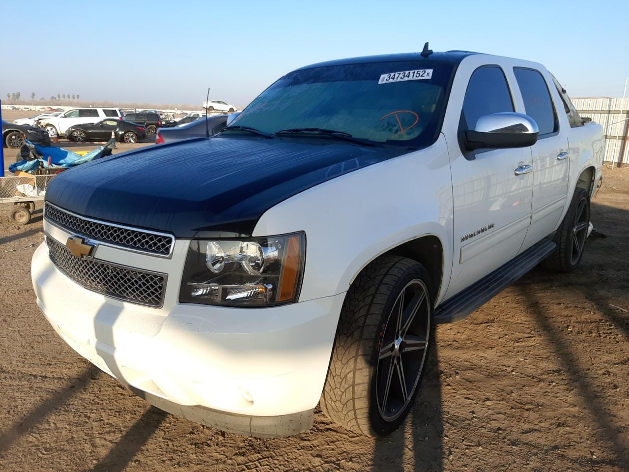 Photo 2 from auction – 2011 CHEVROLET AVALANCHE with VIN 3GNMCEE09BG257968