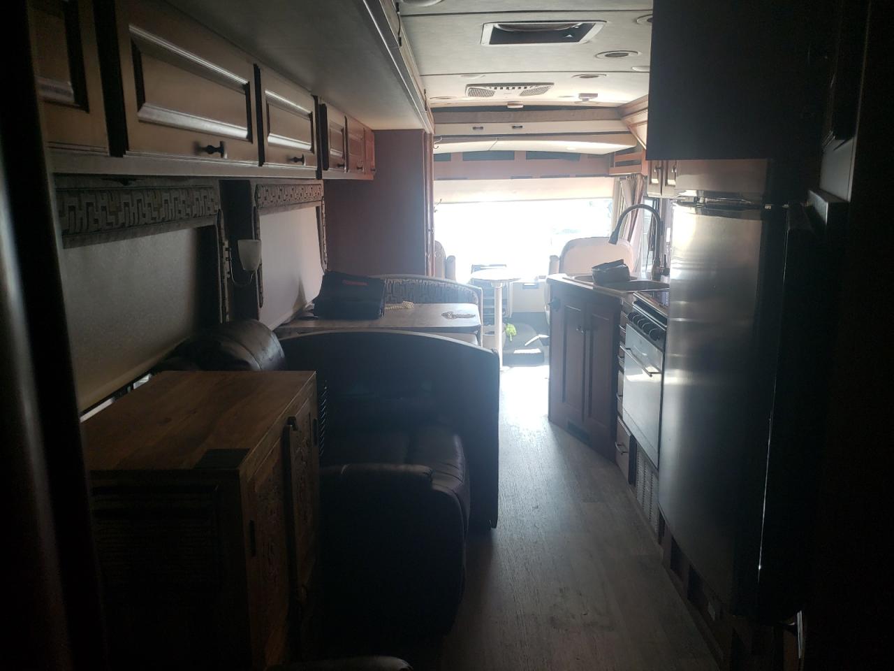 Photo 5 from auction – 2018 WINNEBAGO VISTA with VIN 1F66F5DY0J0A14491