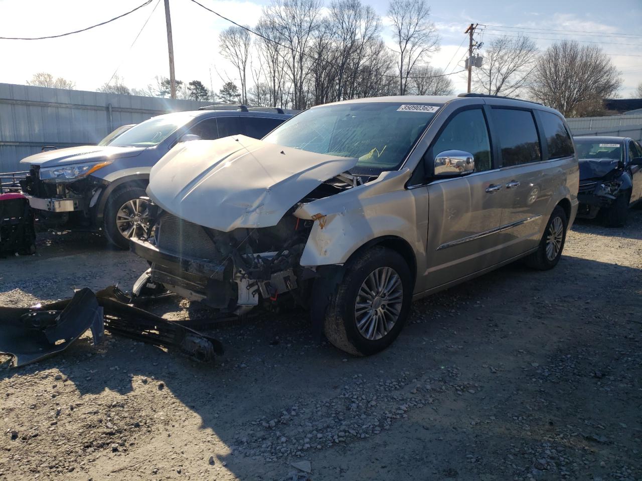 Photo 2 from auction – 2013 CHRYSLER TOWN & COU with VIN 2C4RC1CG7DR697367