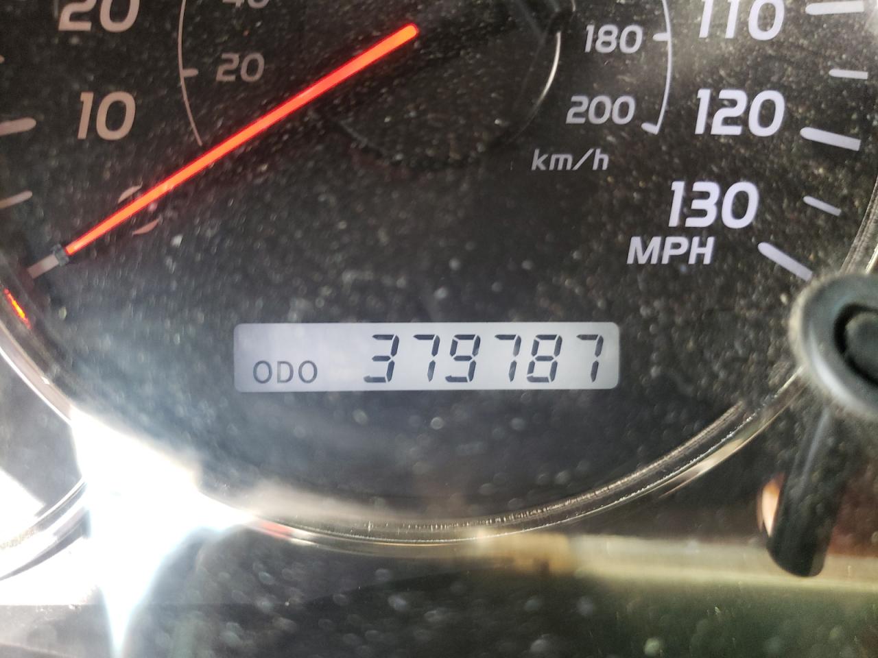 Photo 8 from auction – 2004 LEXUS GX 470 with VIN JTJBT20X940059835