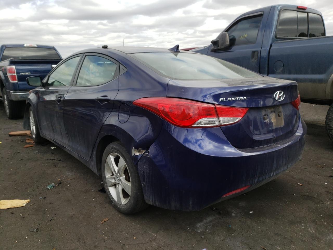 Photo 3 from auction – 2012 HYUNDAI ELANTRA GL with VIN 5NPDH4AE8CH100561