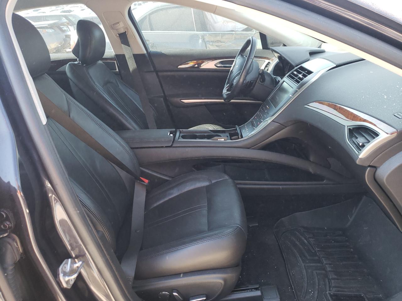 Photo 5 from auction – 2014 LINCOLN MKZ with VIN 3LN6L2G90ER835391