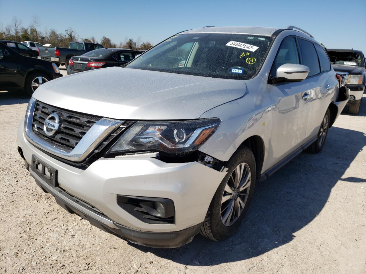 Photo 2 from auction – 2018 NISSAN PATHFINDER with VIN 5N1DR2MN9JC624464