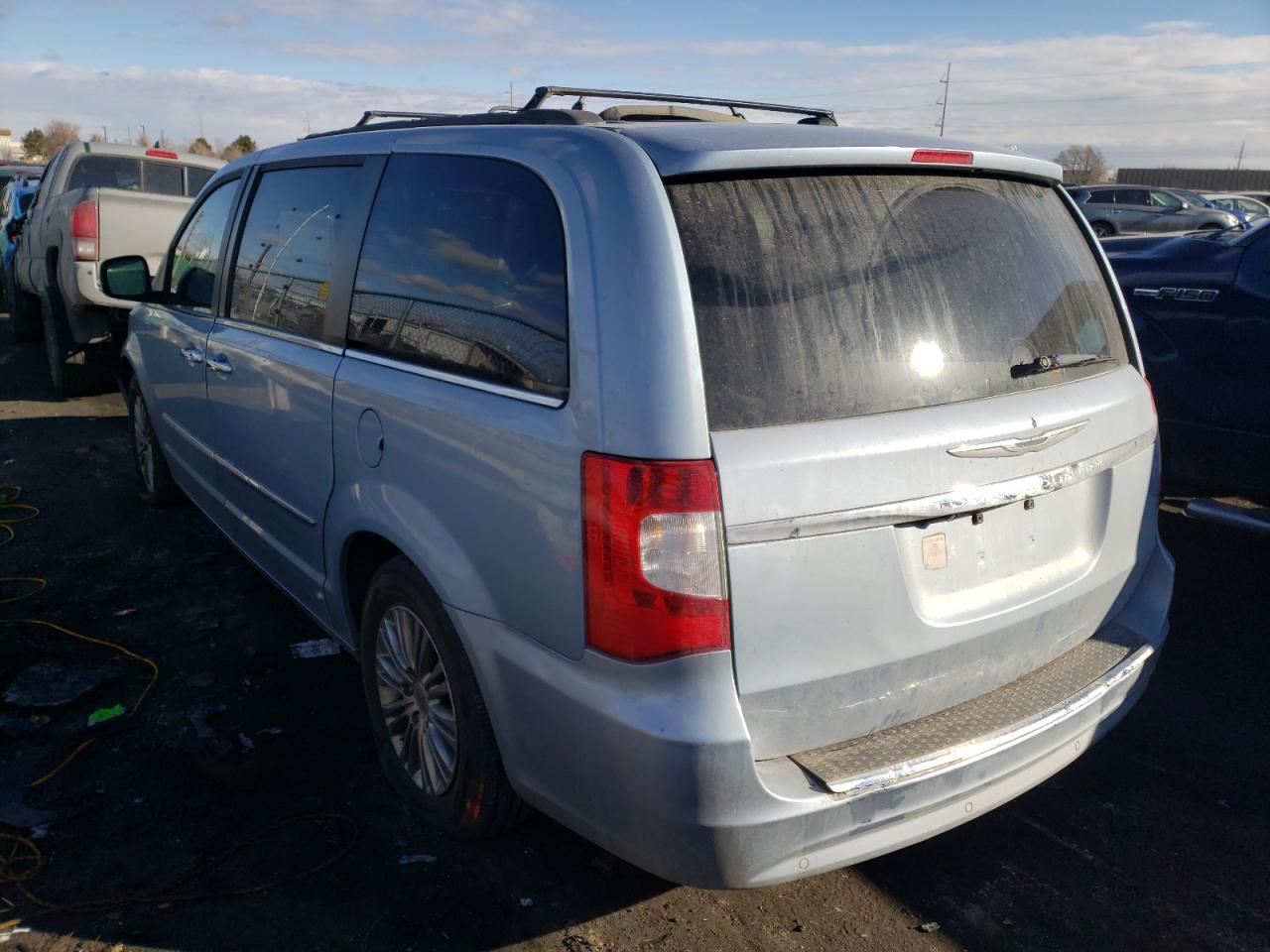 Photo 3 from auction – 2013 CHRYSLER TOWN & COU with VIN 2C4RC1CG9DR786454