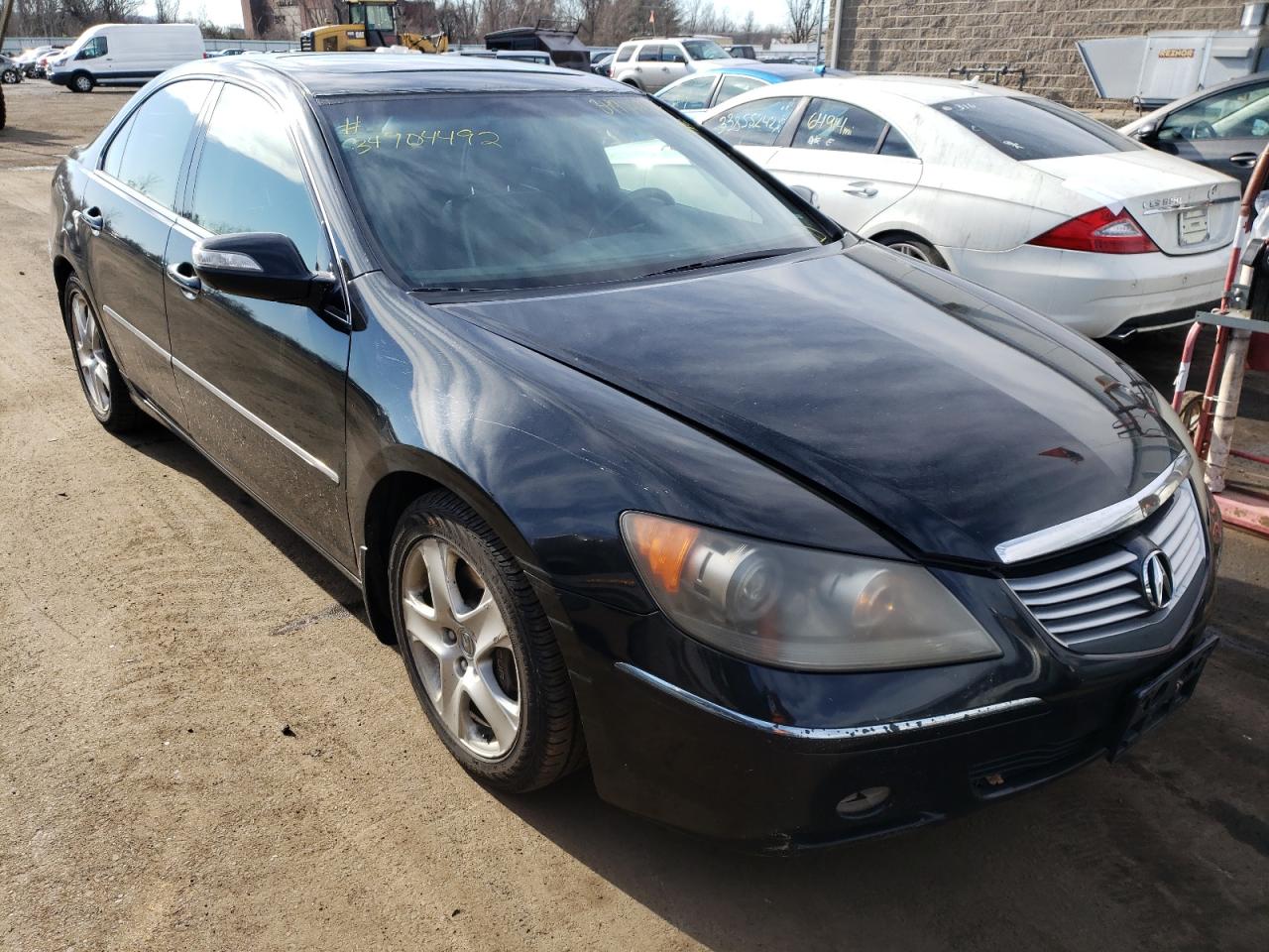 ACURA RL 2008 with VIN JH4KB16628C003477 - Photo from auction
