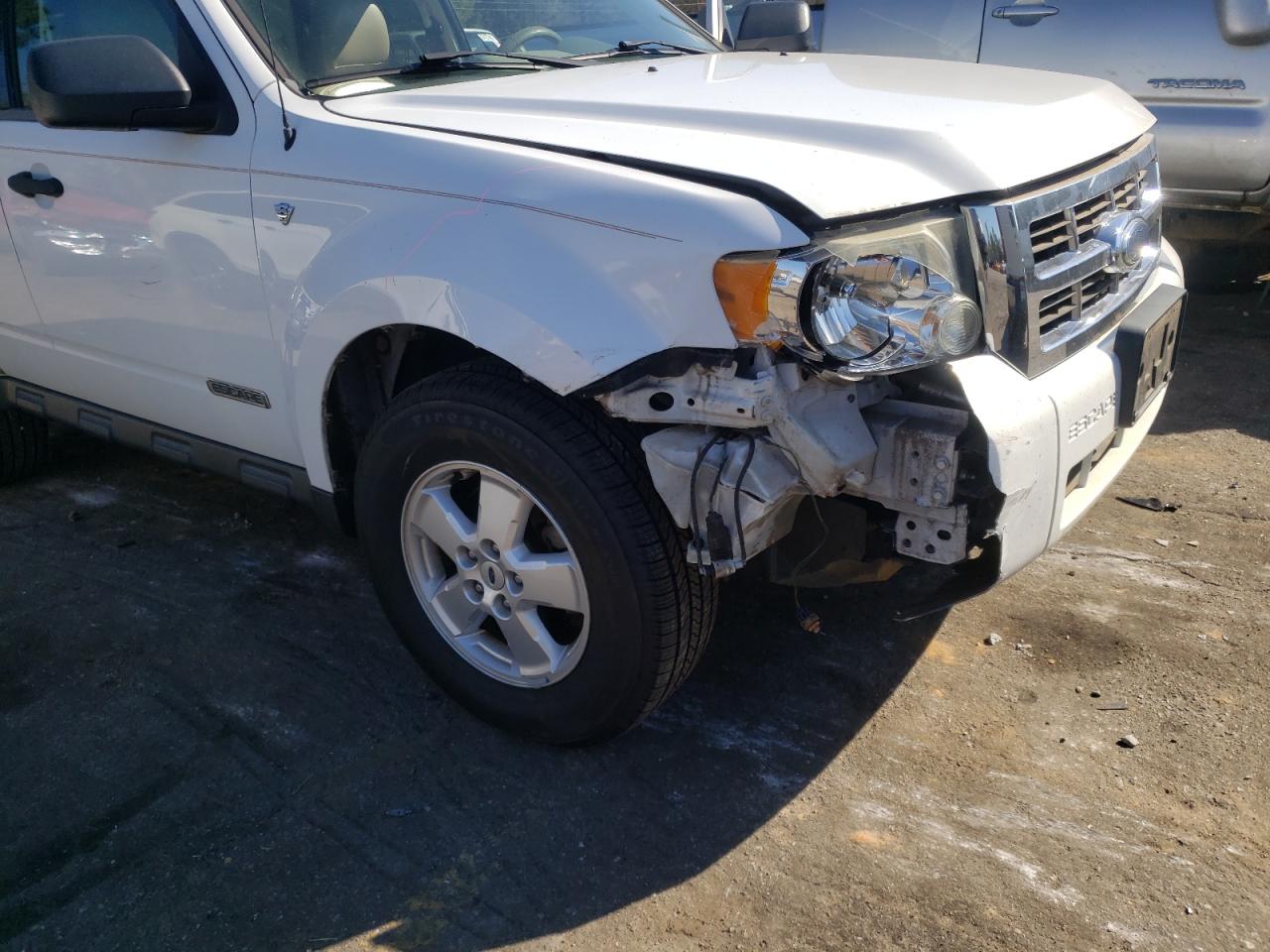 Photo 9 from auction – 2008 FORD ESCAPE XLT with VIN 1FMCU03138KA37299