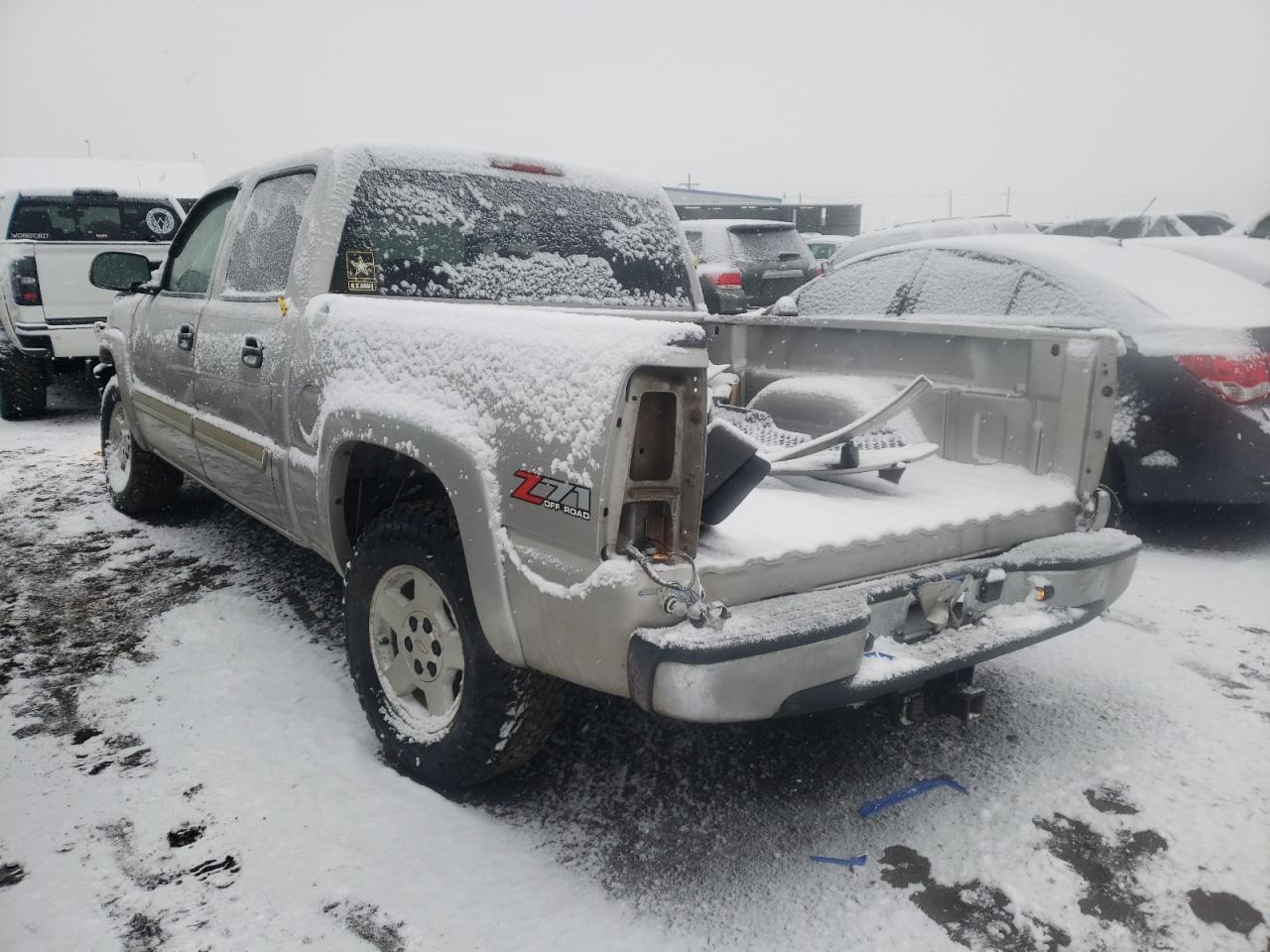 Photo 3 from auction – 2005 CHEVROLET SILVERADO with VIN 2GCEK13T351326463