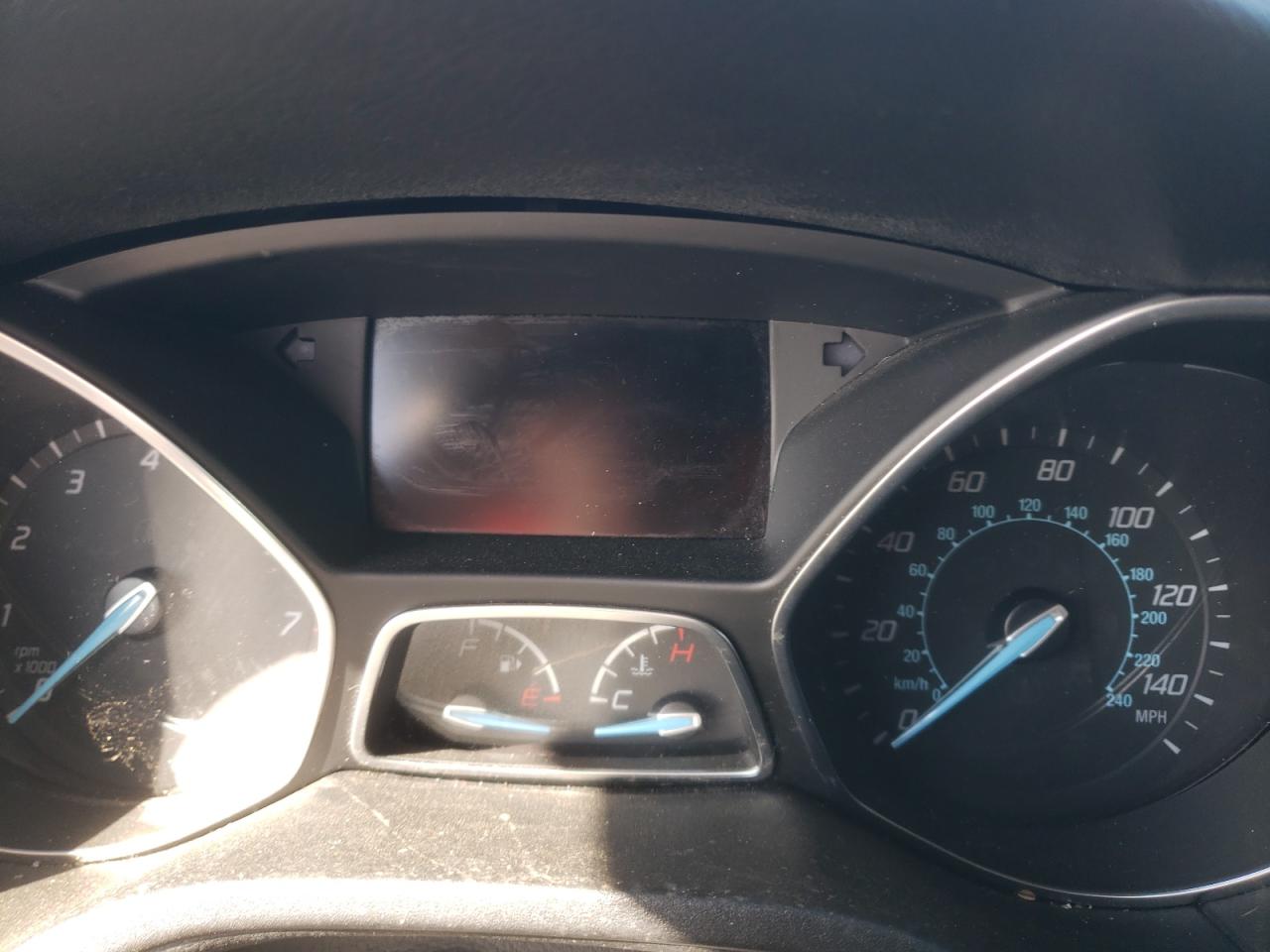 Photo 8 from auction – 2014 FORD FOCUS SE with VIN 1FADP3K2XEL403315