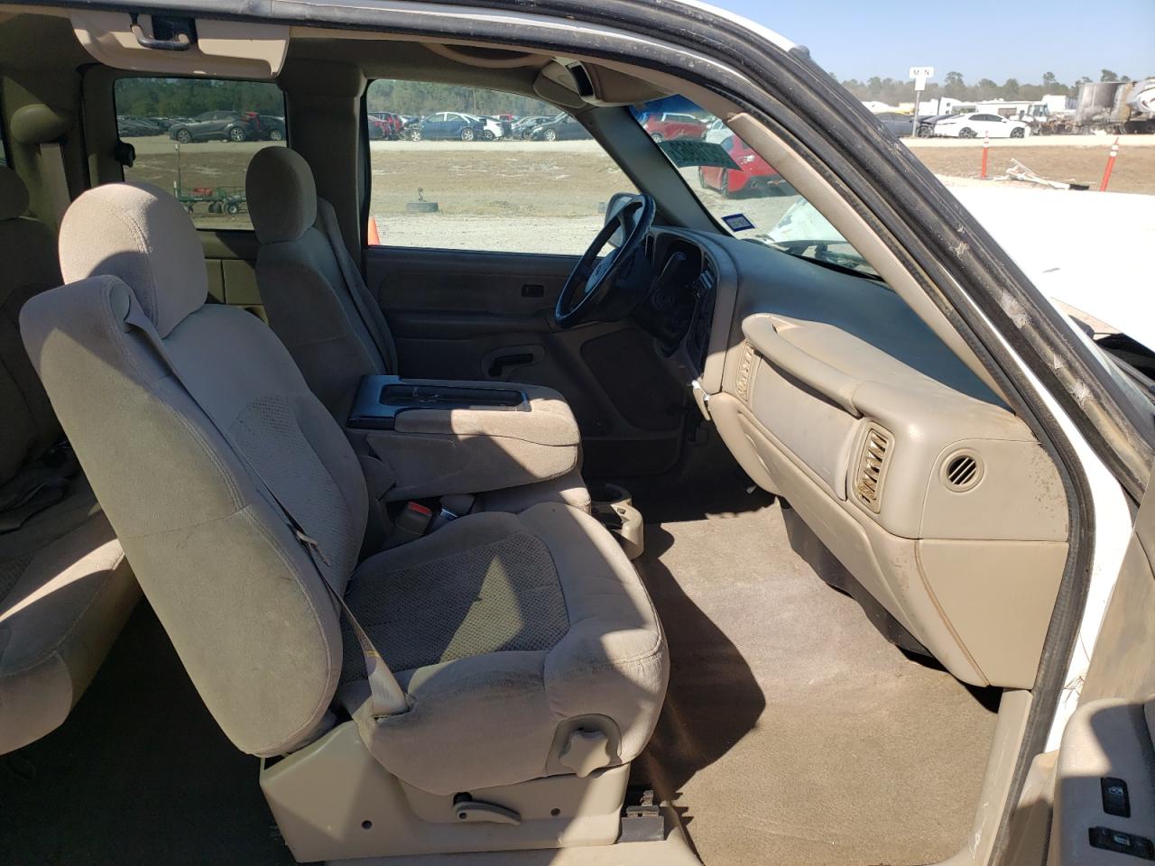 Photo 5 from auction – 2001 CHEVROLET SILVERADO with VIN 2GCEC19T911100183