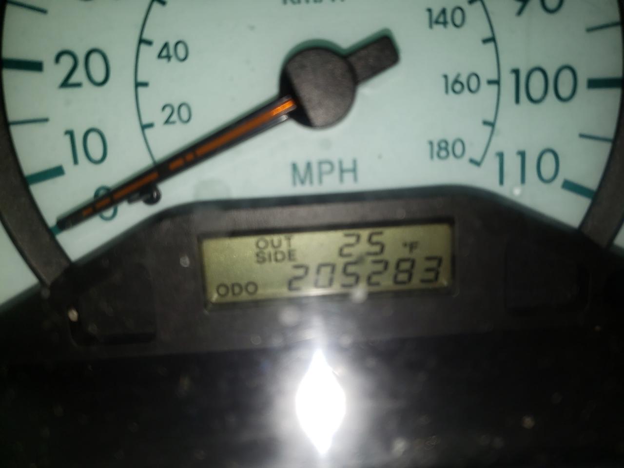 Photo 8 from auction – 2004 TOYOTA COROLLA with VIN 1NXBR32E74Z202837