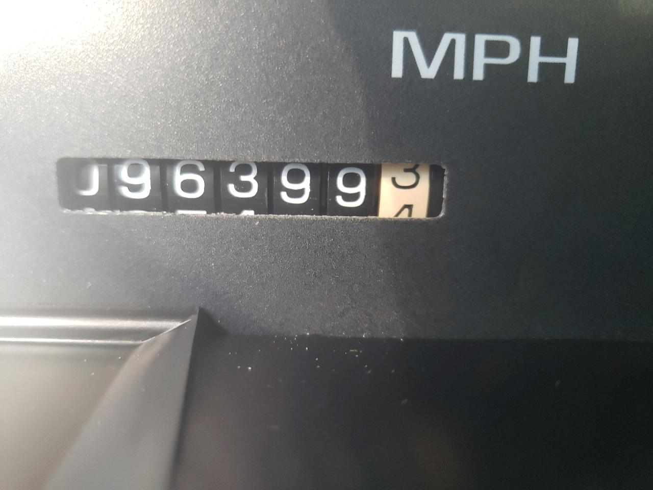 Photo 18 from auction – 1999 GMC YUKON with VIN 1GKEC13R7XJ725519