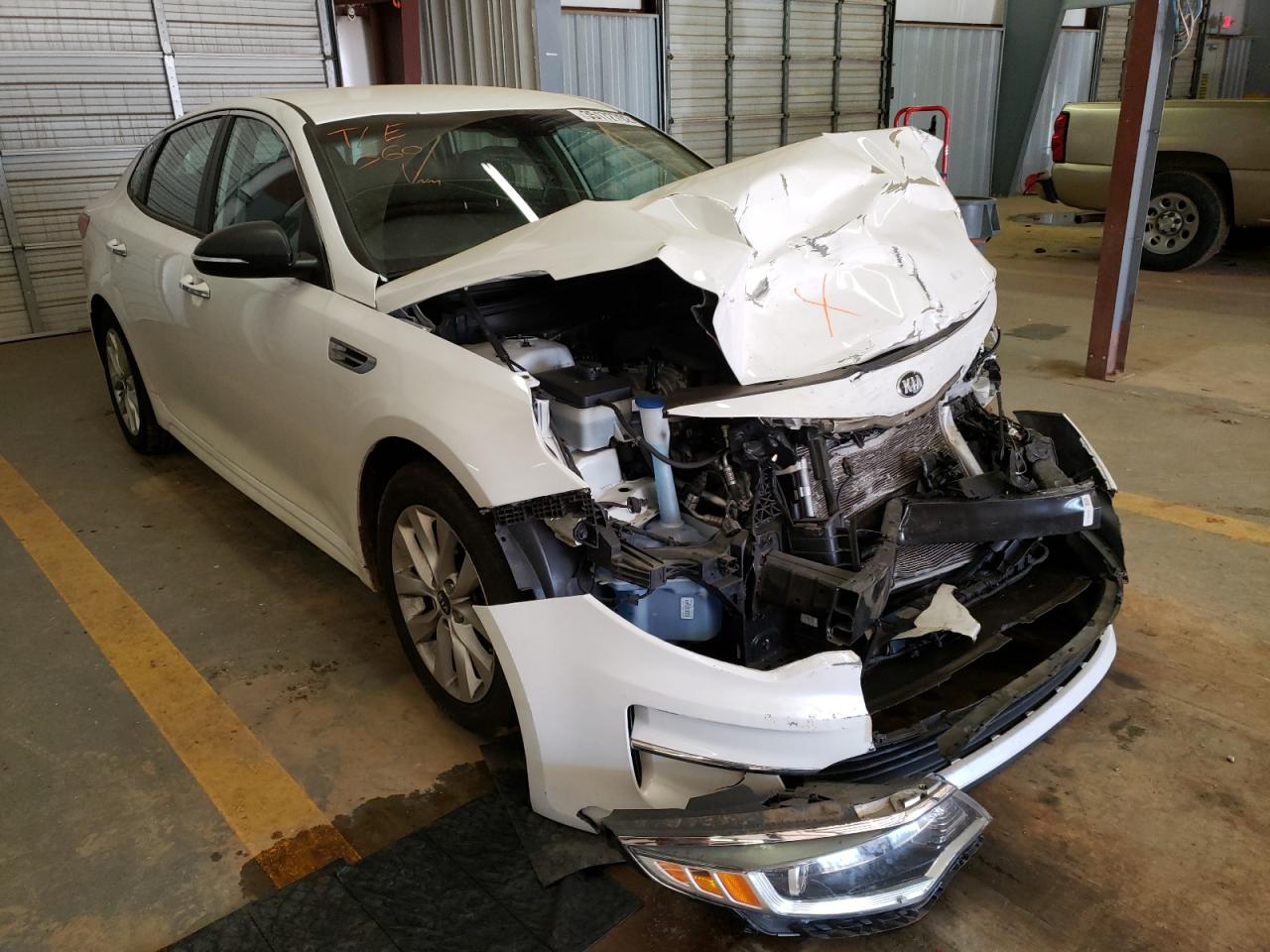 Photo 1 from auction – 2016 KIA OPTIMA LX with VIN 5XXGT4L38GG018547