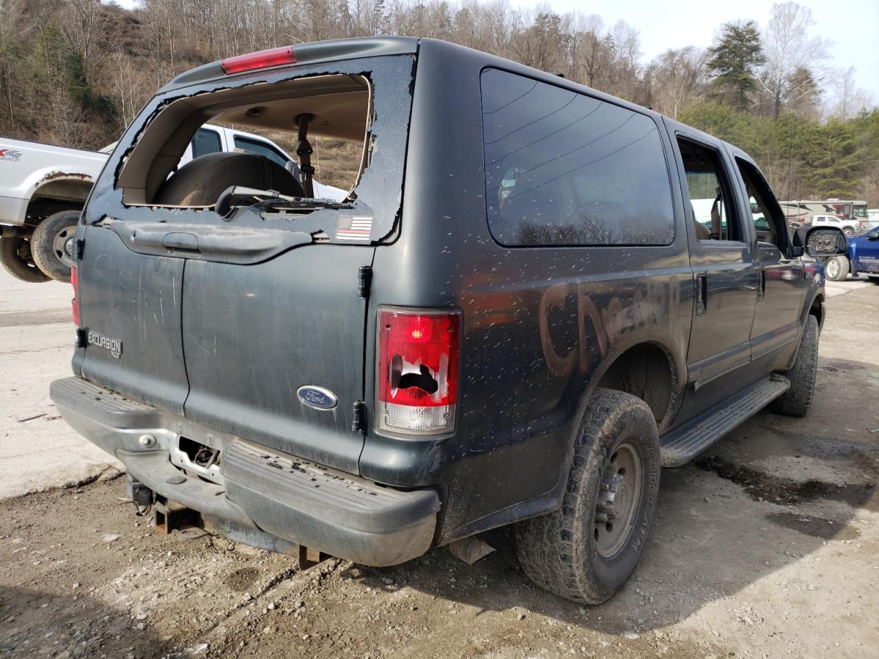 Photo 4 from auction – 2000 FORD EXCURSION with VIN 1FMNU41S6YEB86753