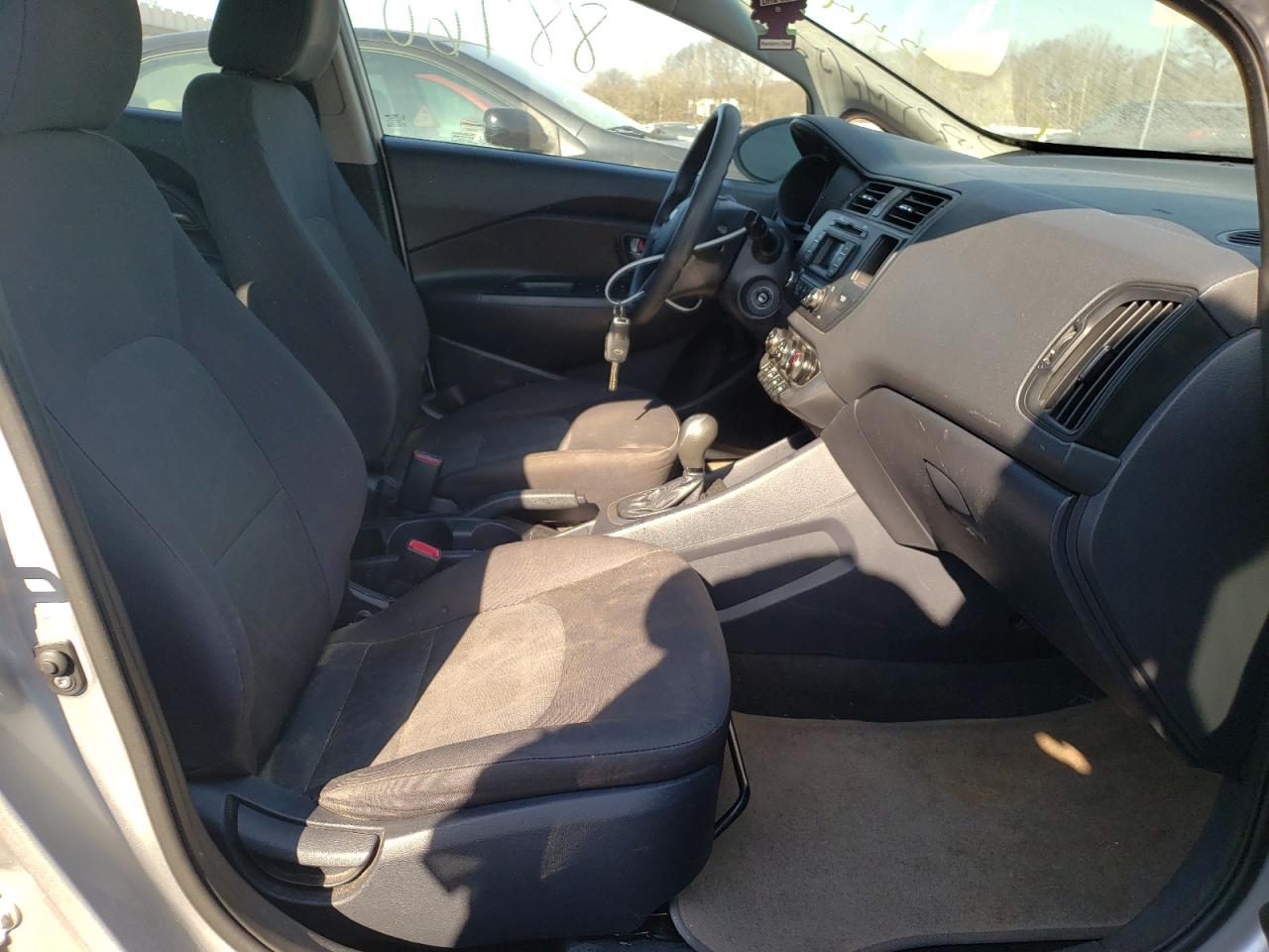Photo 5 from auction – 2014 KIA RIO LX with VIN KNADM4A30E6392646