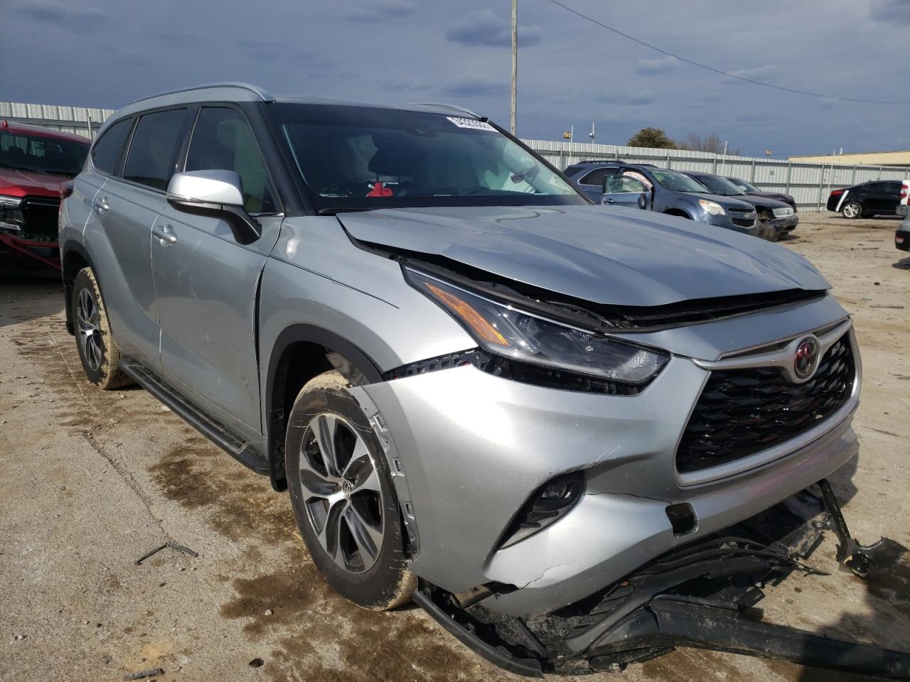 Photo 1 from auction – 2021 TOYOTA HIGHLANDER with VIN 5TDHZRBH3MS523726