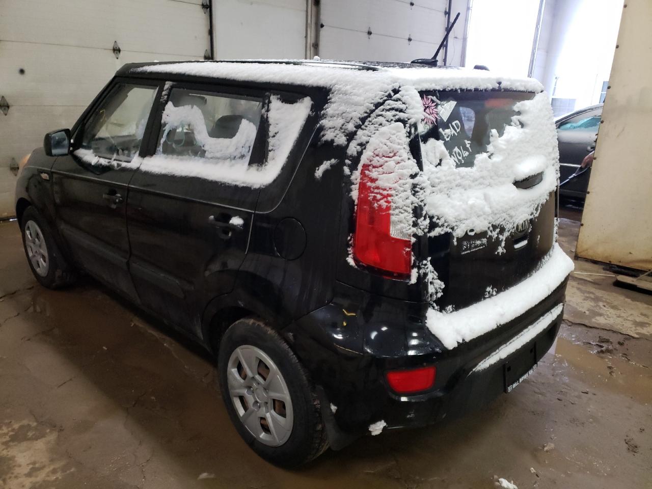 Photo 3 from auction – 2013 KIA SOUL with VIN KNDJT2A53D7562750