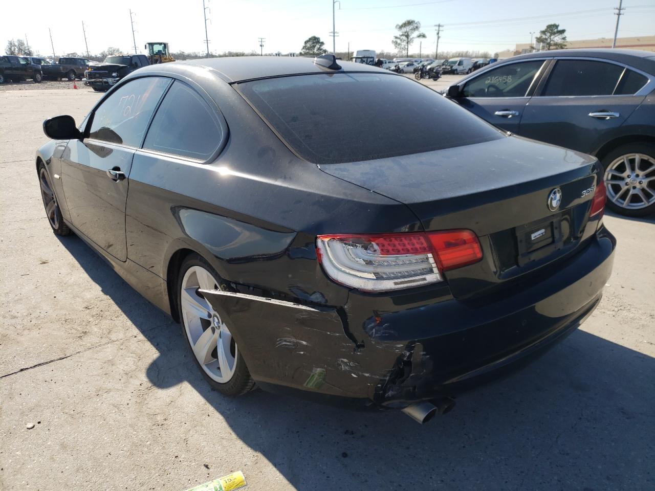 Photo 3 from auction – 2011 BMW 328 I SULE with VIN WBAKE5C51BE573524