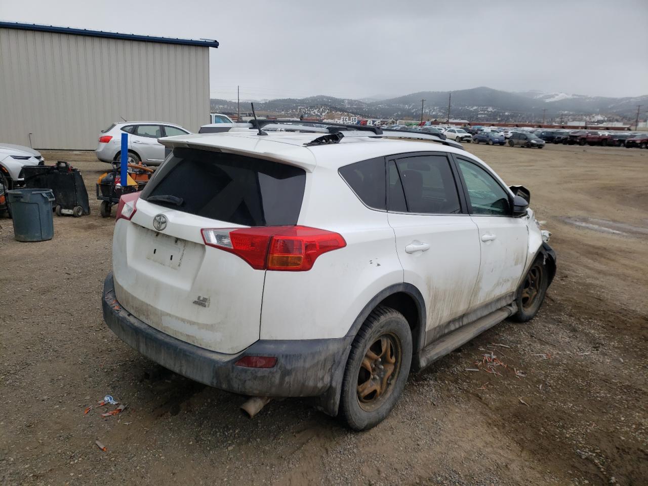 Photo 4 from auction – 2013 TOYOTA RAV4 LE with VIN 2T3BFREV2DW006481