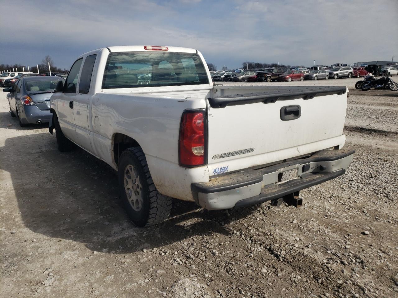 Photo 3 from auction – 2006 CHEVROLET SILVERADO with VIN 1GCEC19T06Z168984