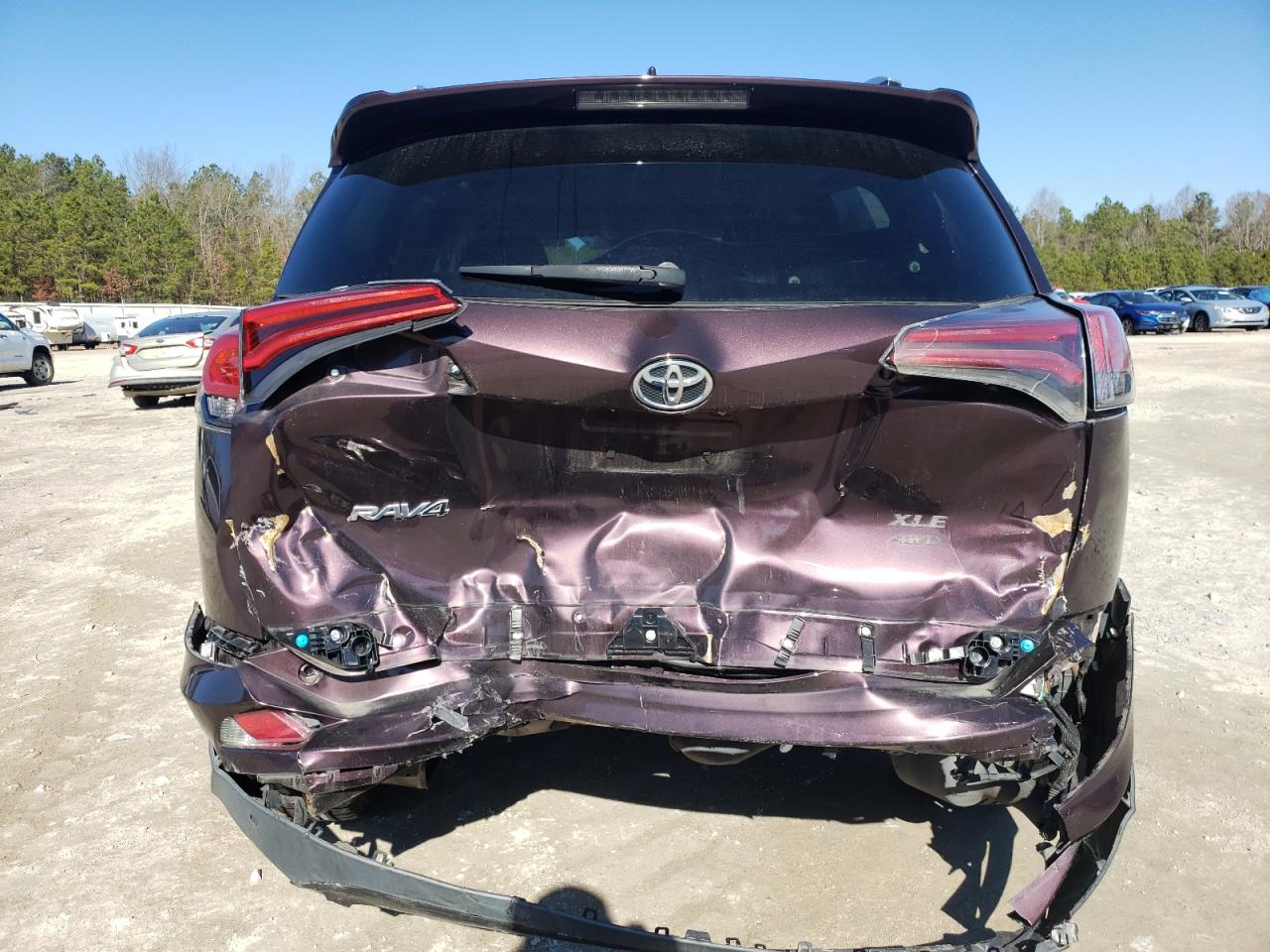 Photo 9 from auction – 2016 TOYOTA RAV4 XLE with VIN 2T3RFREV0GW453295