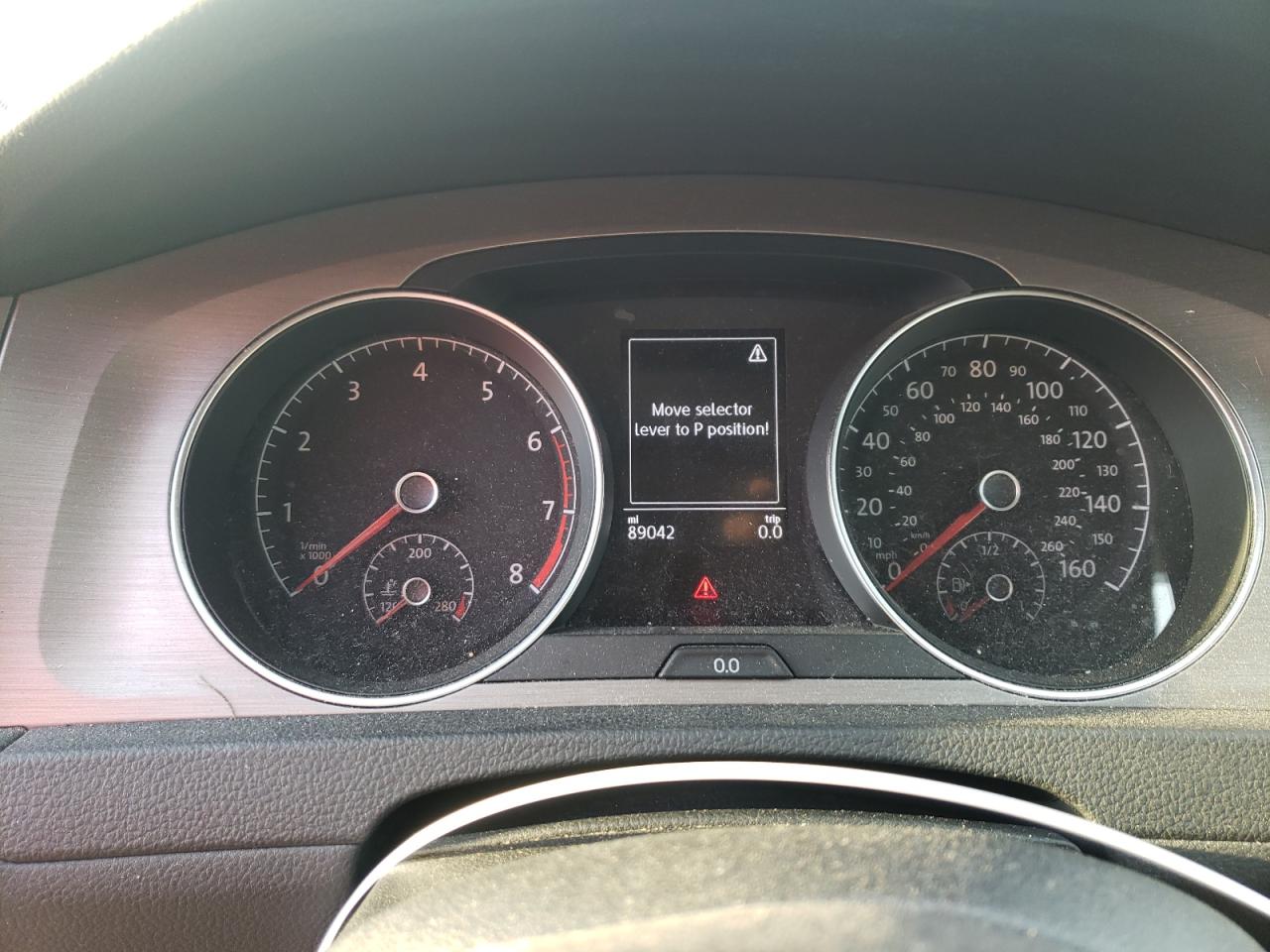 Photo 8 from auction – 2017 VOLKSWAGEN GOLF S with VIN 3VW217AU9HM019703