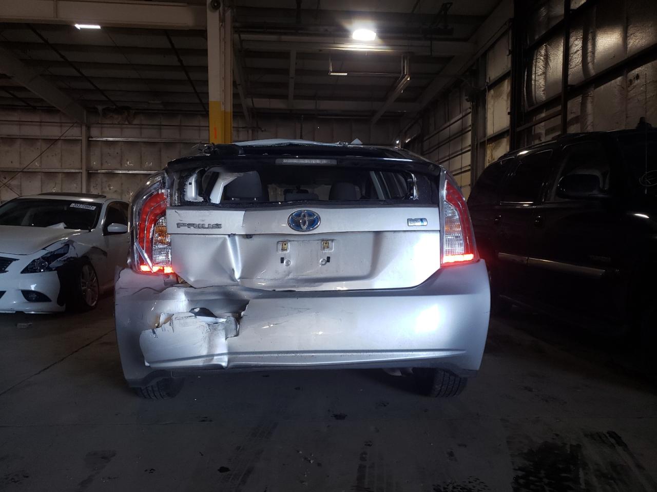 Photo 9 from auction – 2012 TOYOTA PRIUS with VIN JTDKN3DU2C5533693
