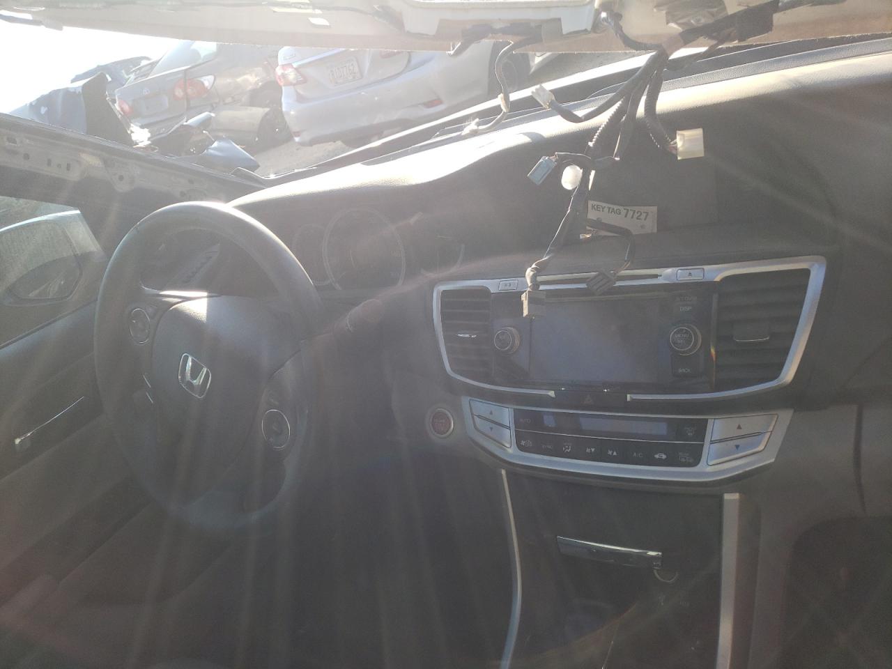 Photo 9 from auction – 2015 HONDA ACCORD EXL with VIN 1HGCR2F89FA089096